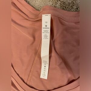 Lululemon flowy tee